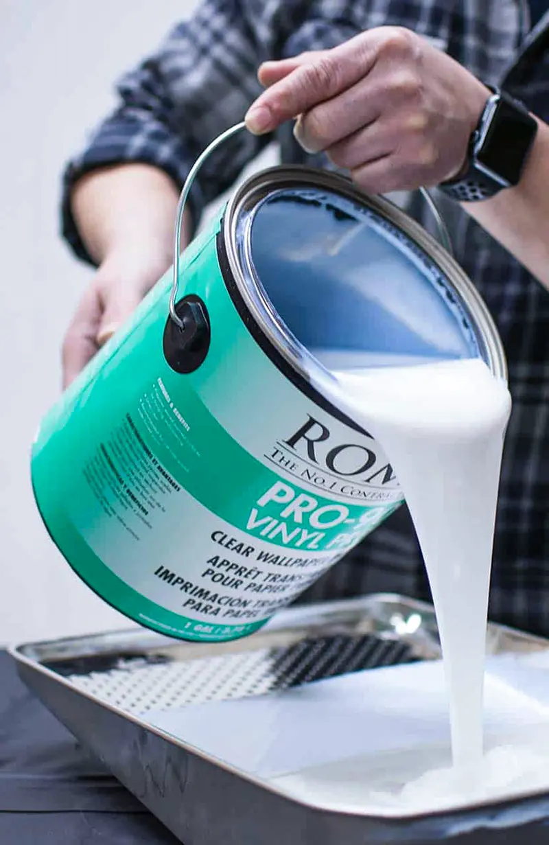 Roman PRO-909 Vinyl Prep clear acrylic primer