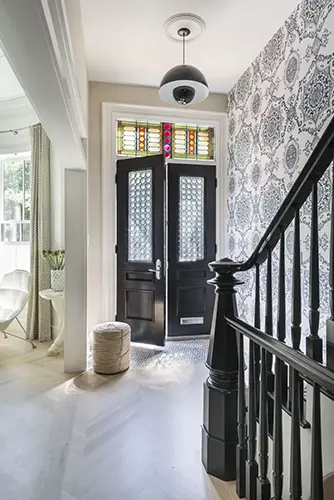 Hallway wallpaper installation